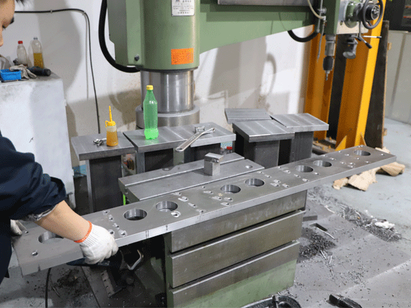 龍門銑(xi)床加工